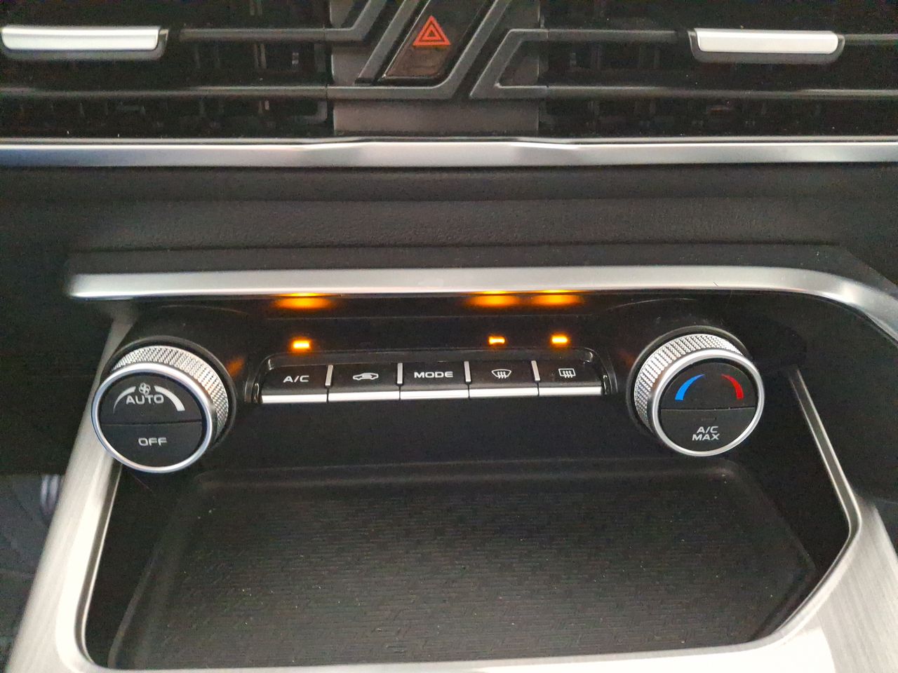 GEELY - 29