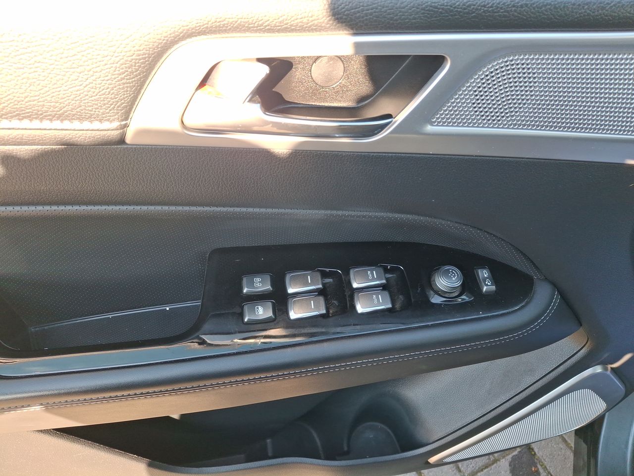 SSANGYONG - 22