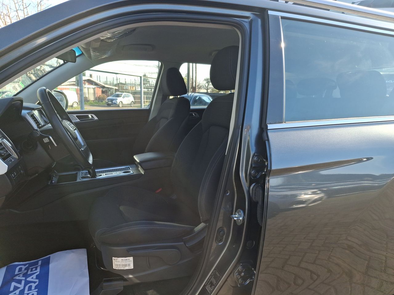 SSANGYONG - 24