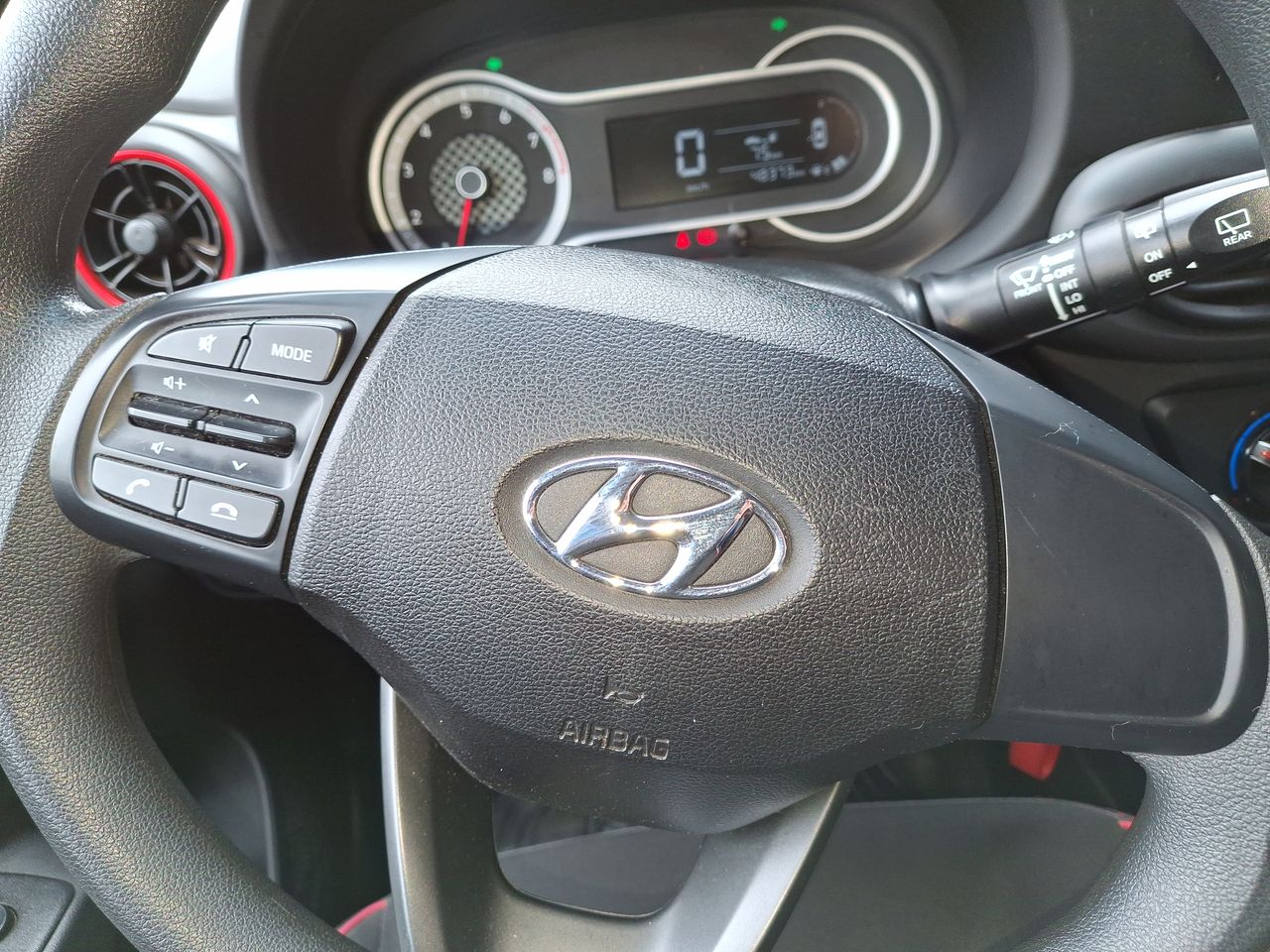 HYUNDAI - 25