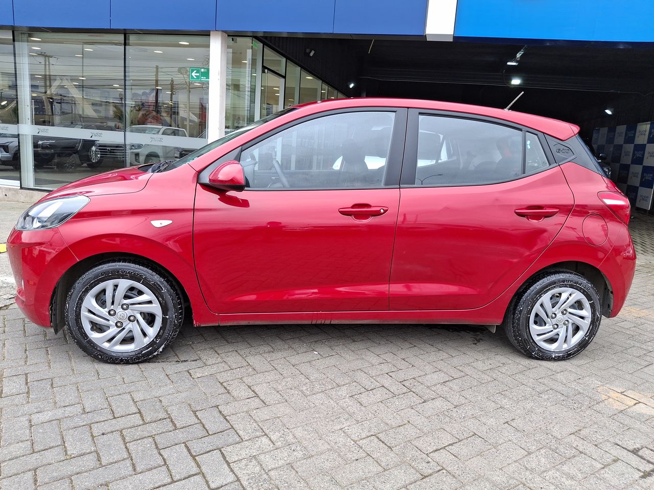 HYUNDAI - 4