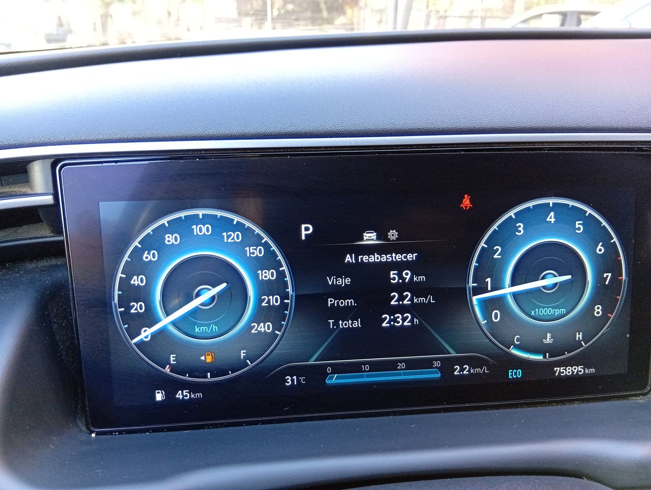 HYUNDAI - 25