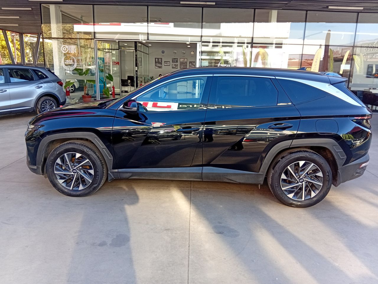 HYUNDAI - 4