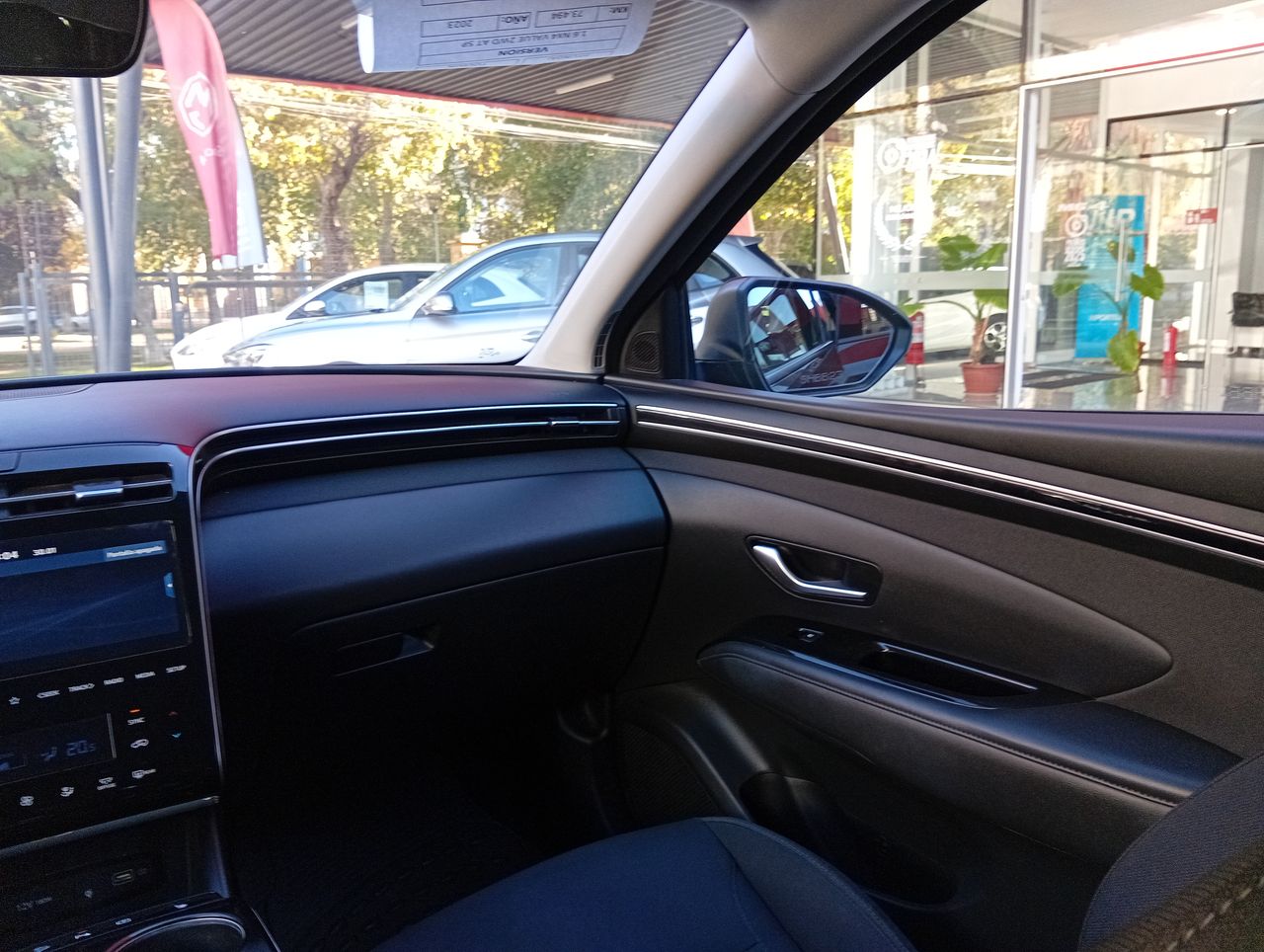 HYUNDAI - 10