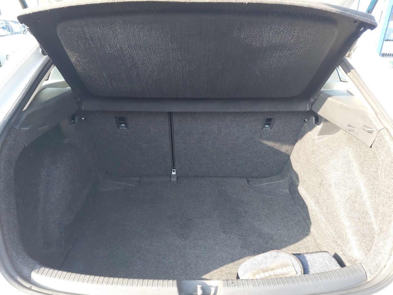 VOLKSWAGEN - 10
