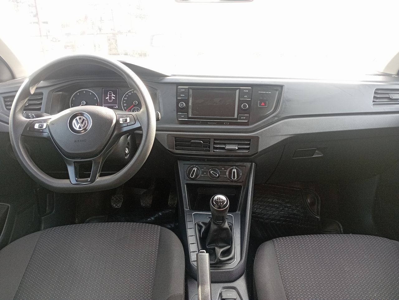 VOLKSWAGEN - 15