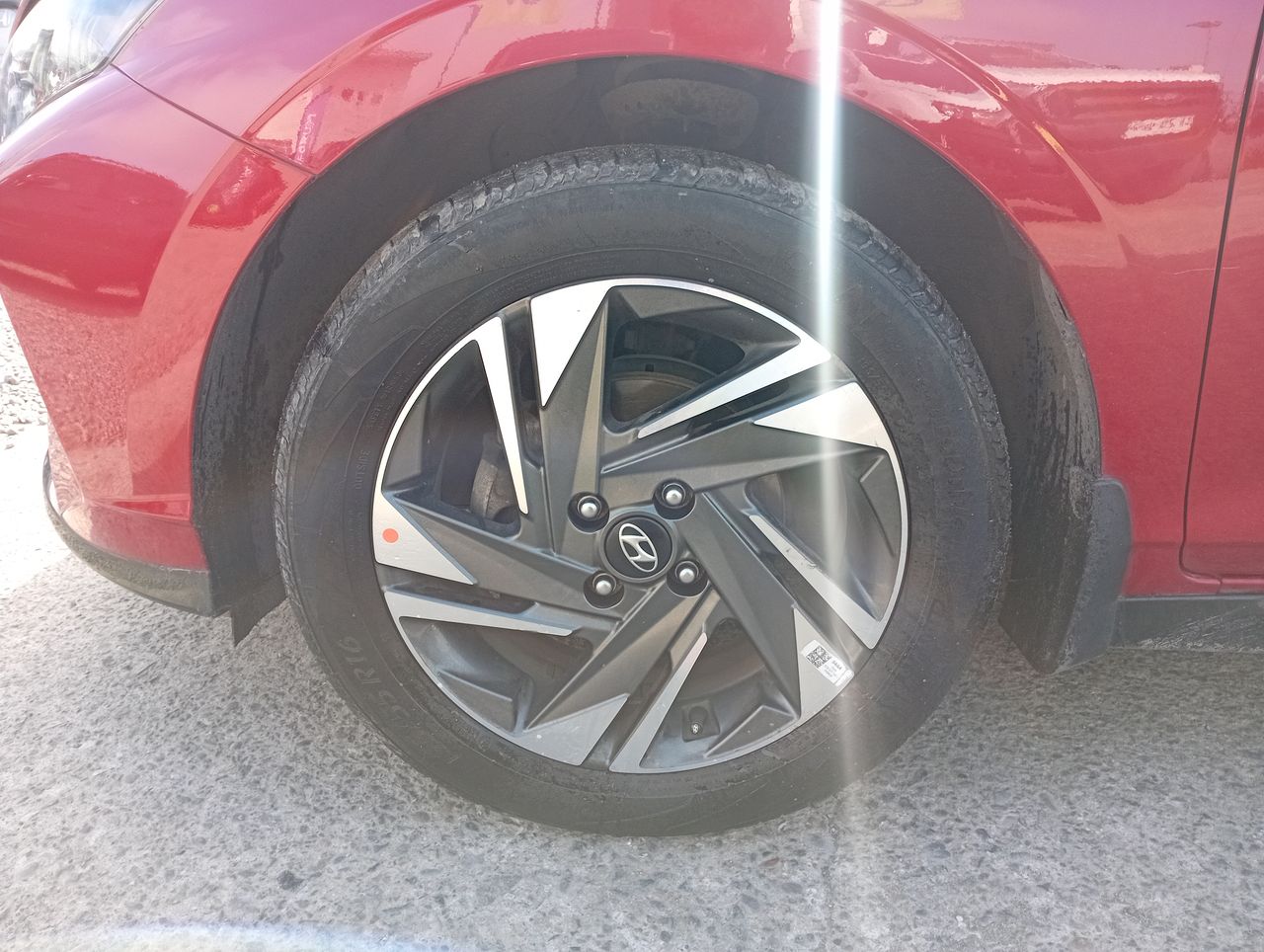 HYUNDAI - 9
