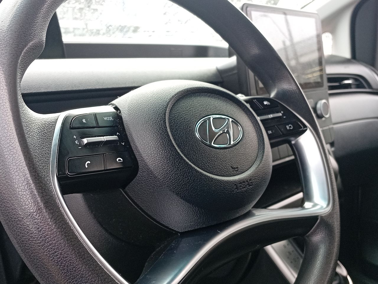 HYUNDAI - 18