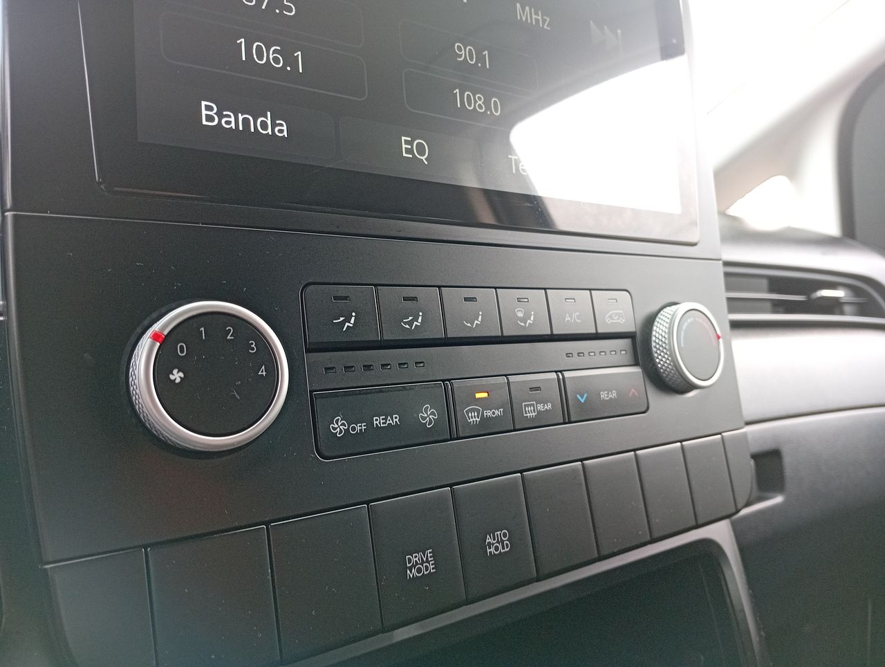 HYUNDAI - 21