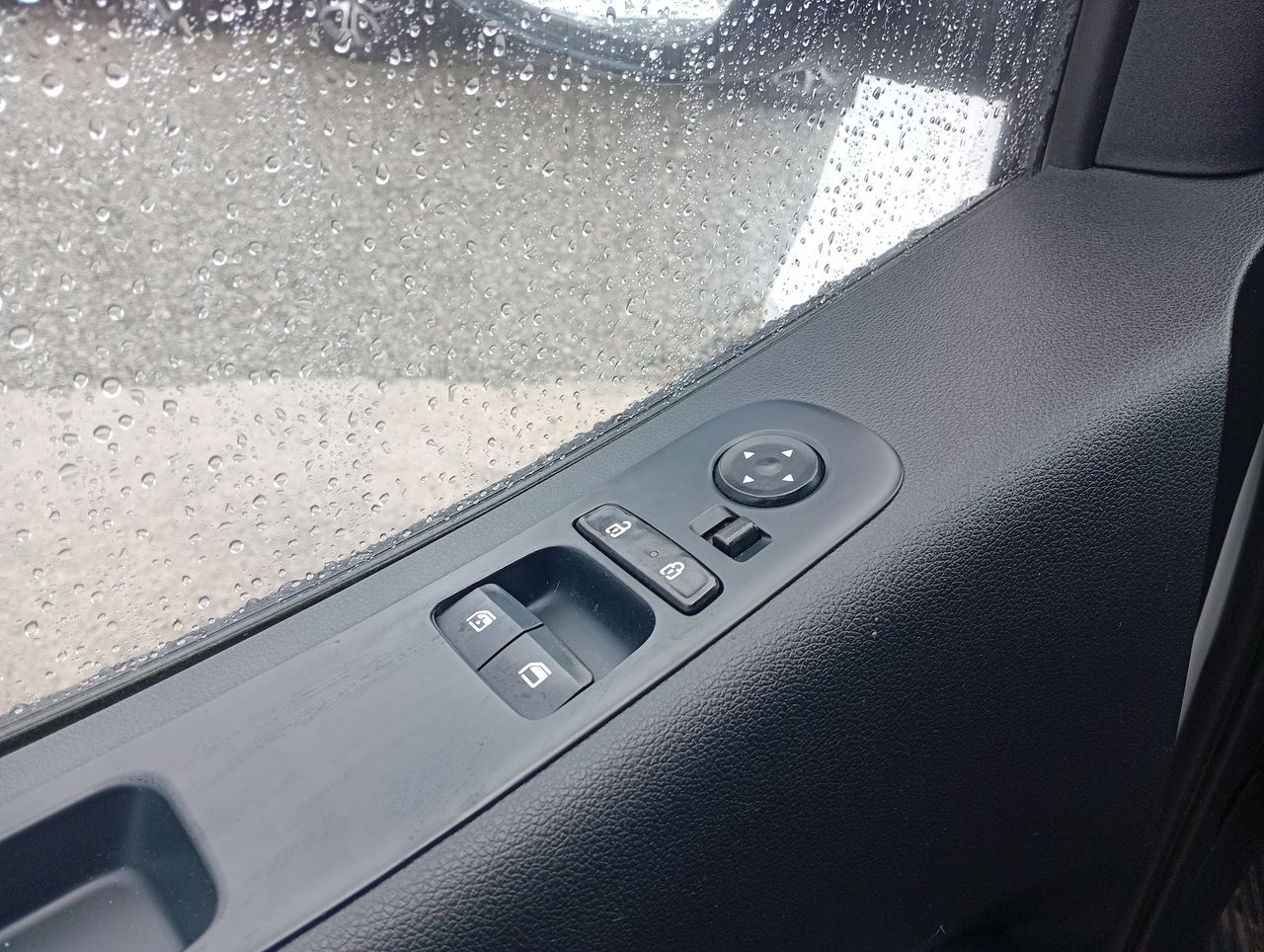HYUNDAI - 14