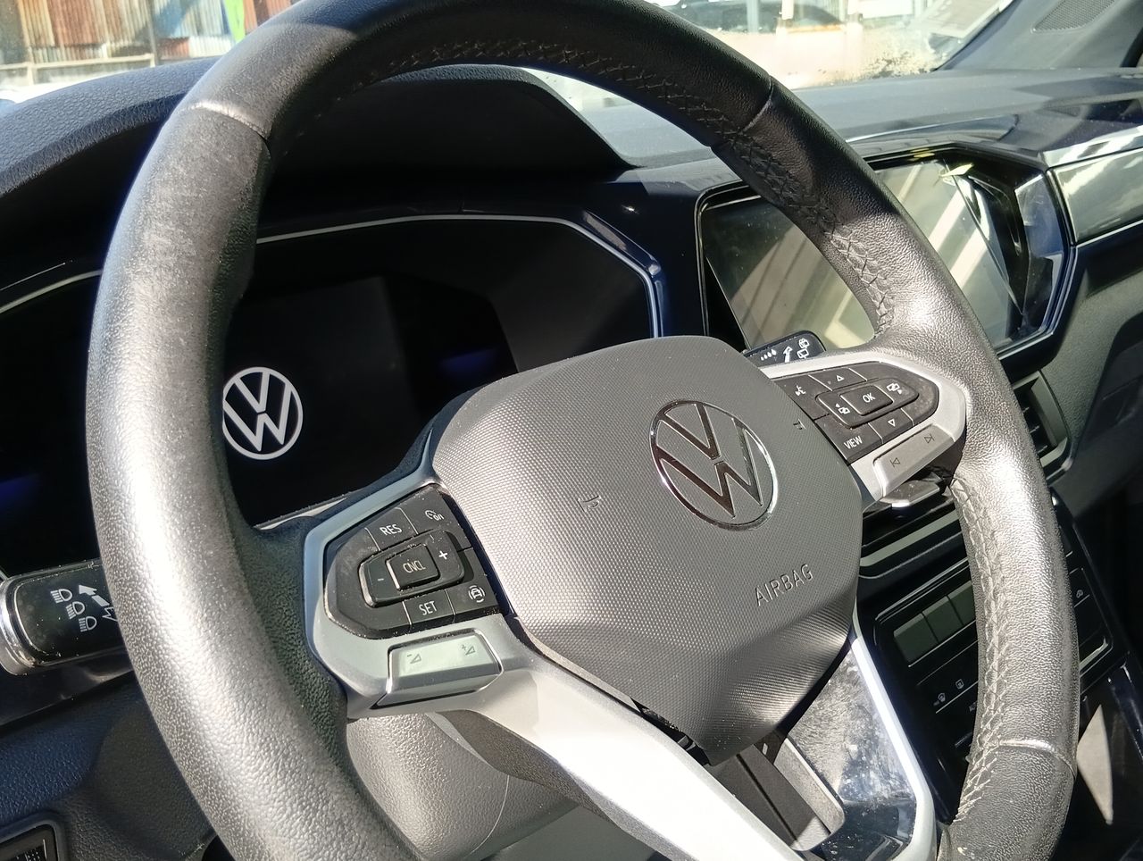 Volkswagen T-Cross — foto 19 de 27