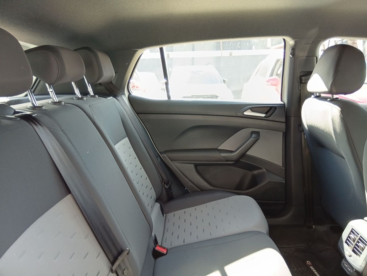 Volkswagen T-Cross — foto 26 de 27