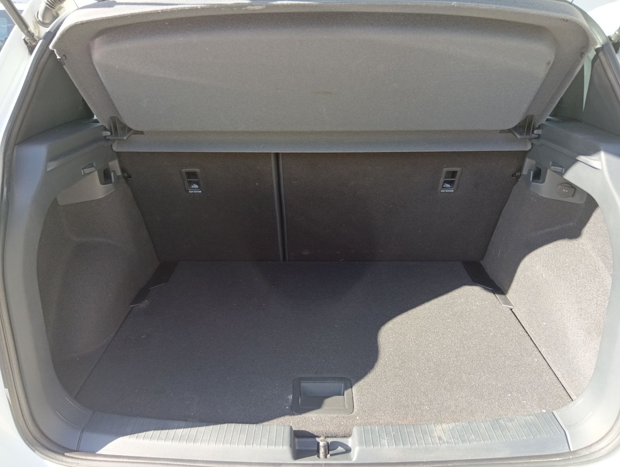 Volkswagen T-Cross — foto 14 de 27