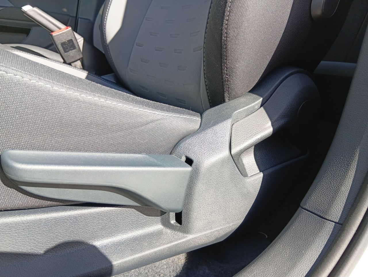 Volkswagen T-Cross — foto 16 de 27