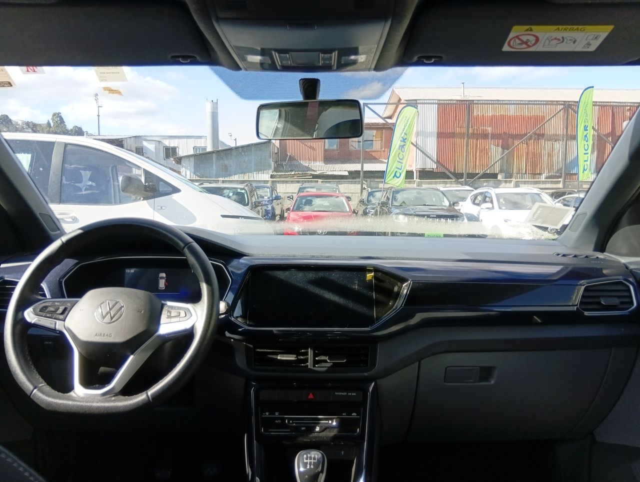 Volkswagen T-Cross — foto 8 de 27