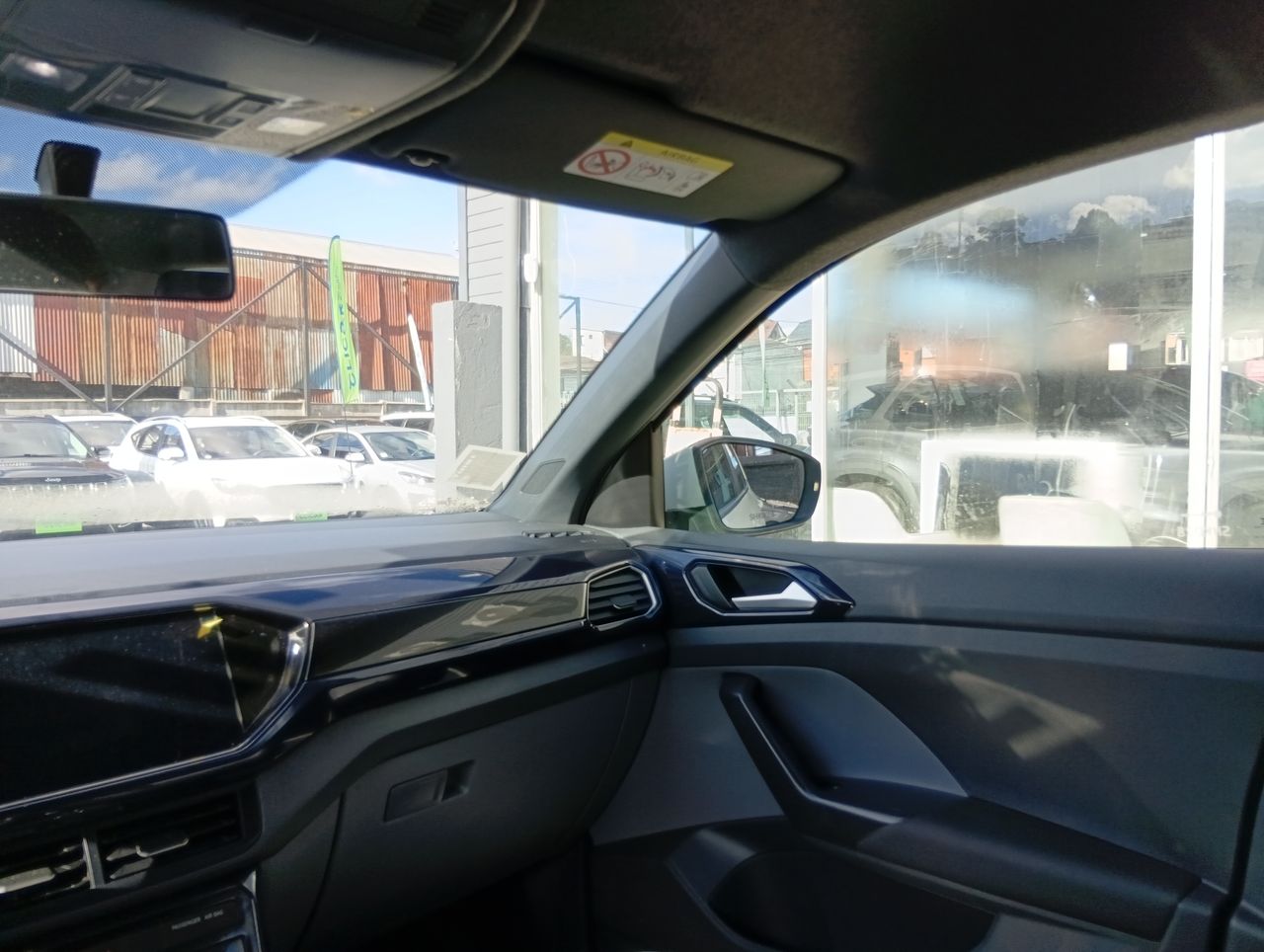 Volkswagen T-Cross — foto 9 de 27