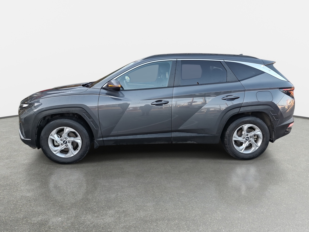 HYUNDAI - 4