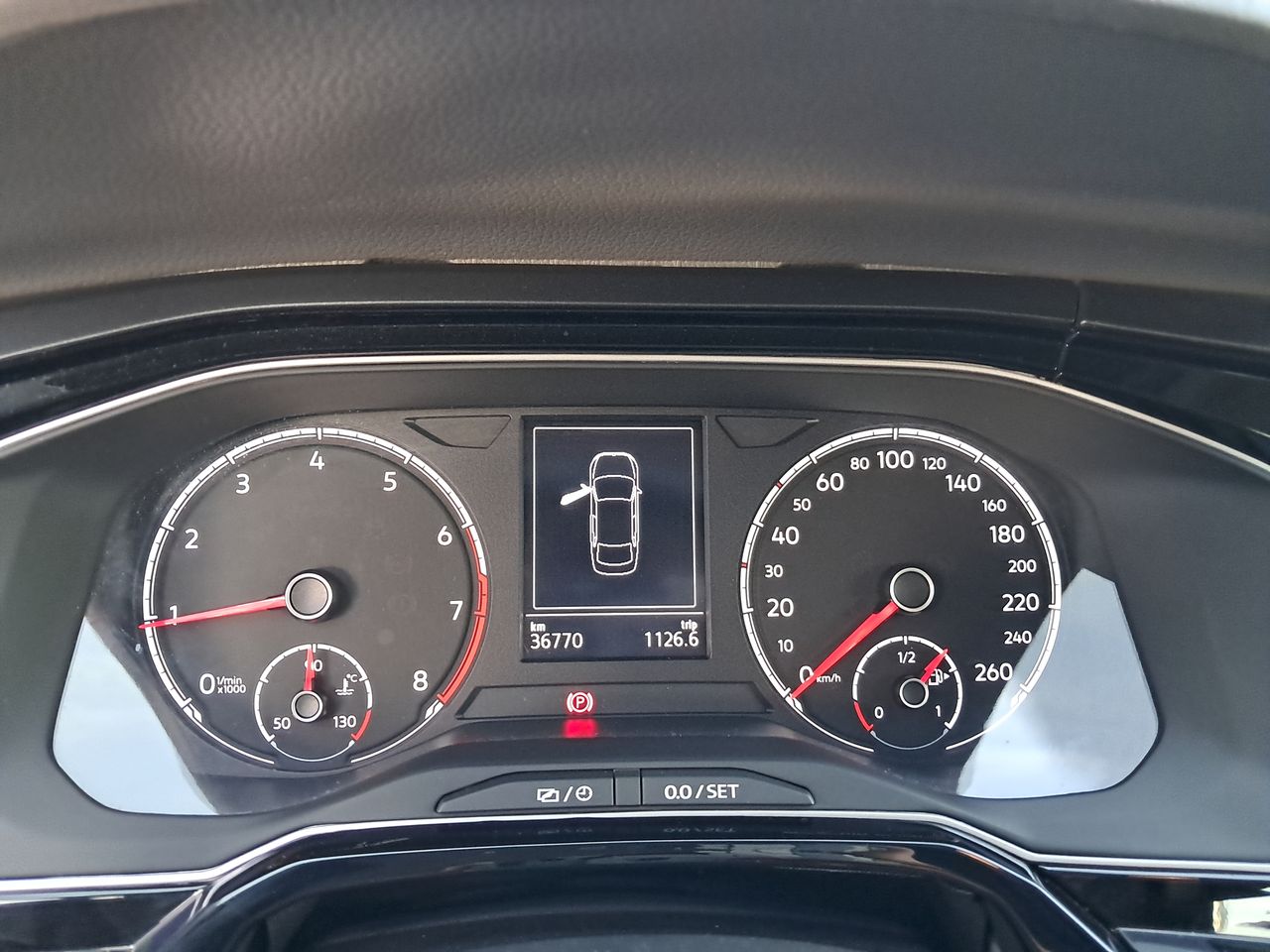VOLKSWAGEN - 26