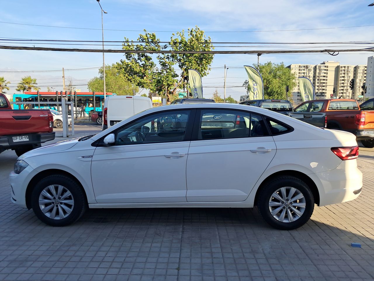 VOLKSWAGEN - 4