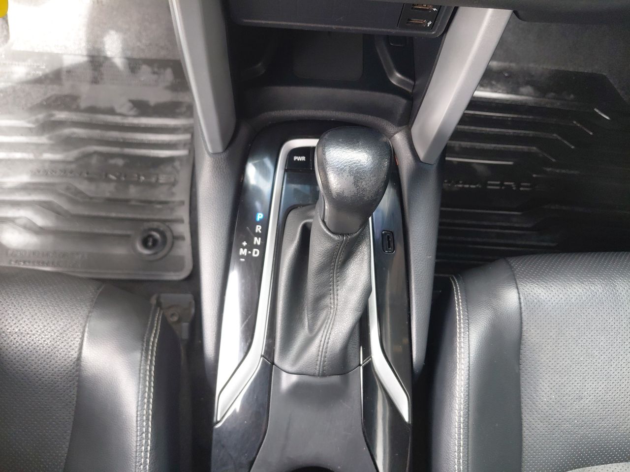 Toyota Corolla Cross — foto 31 de 34