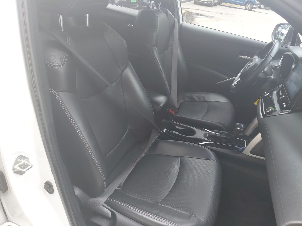 Toyota Corolla Cross — foto 33 de 34