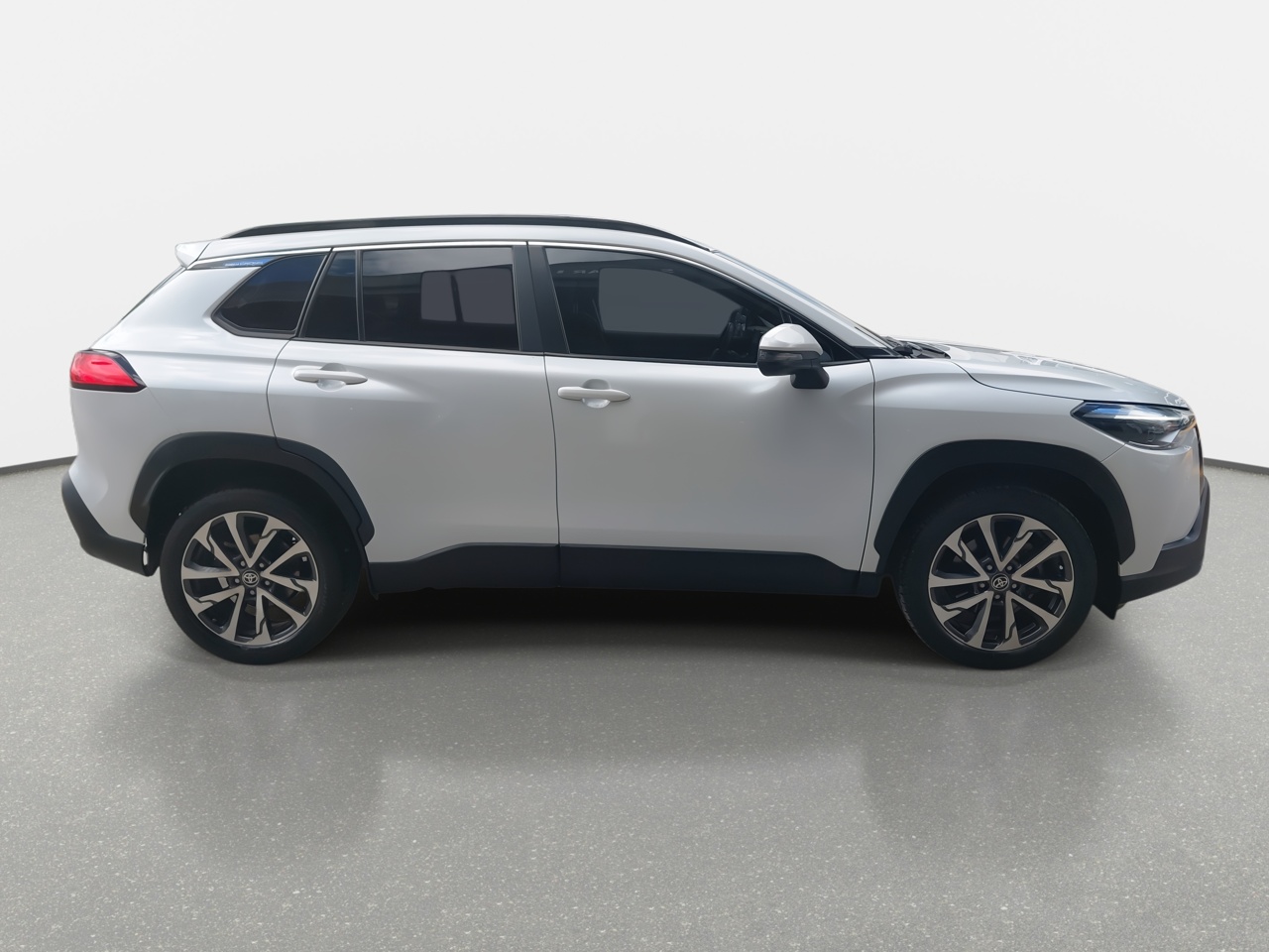 Toyota Corolla Cross — foto 9 de 34
