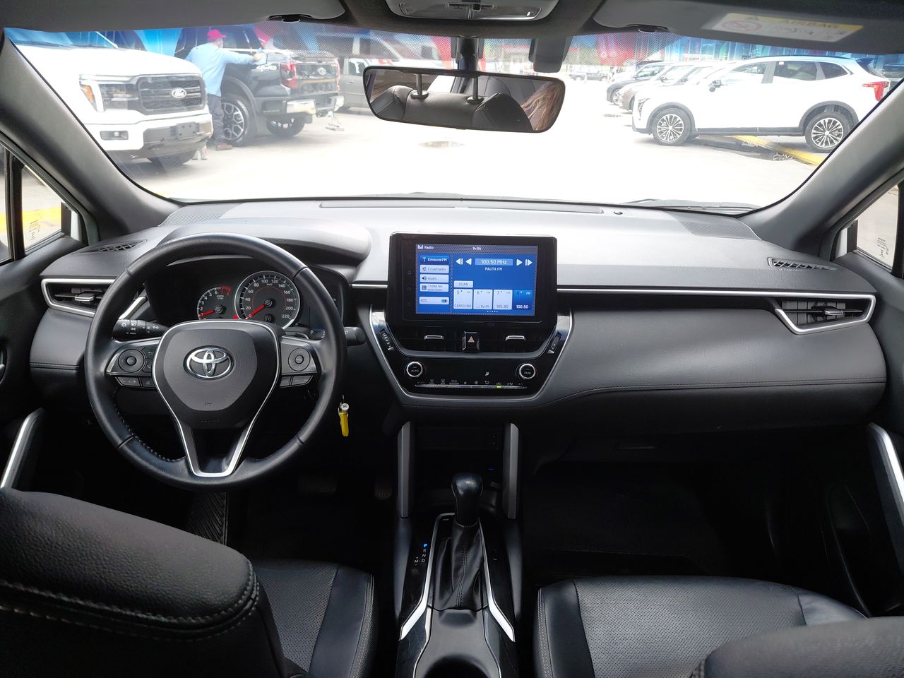 Toyota Corolla Cross — foto 10 de 34
