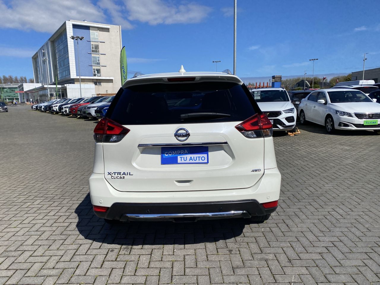 NISSAN - 6