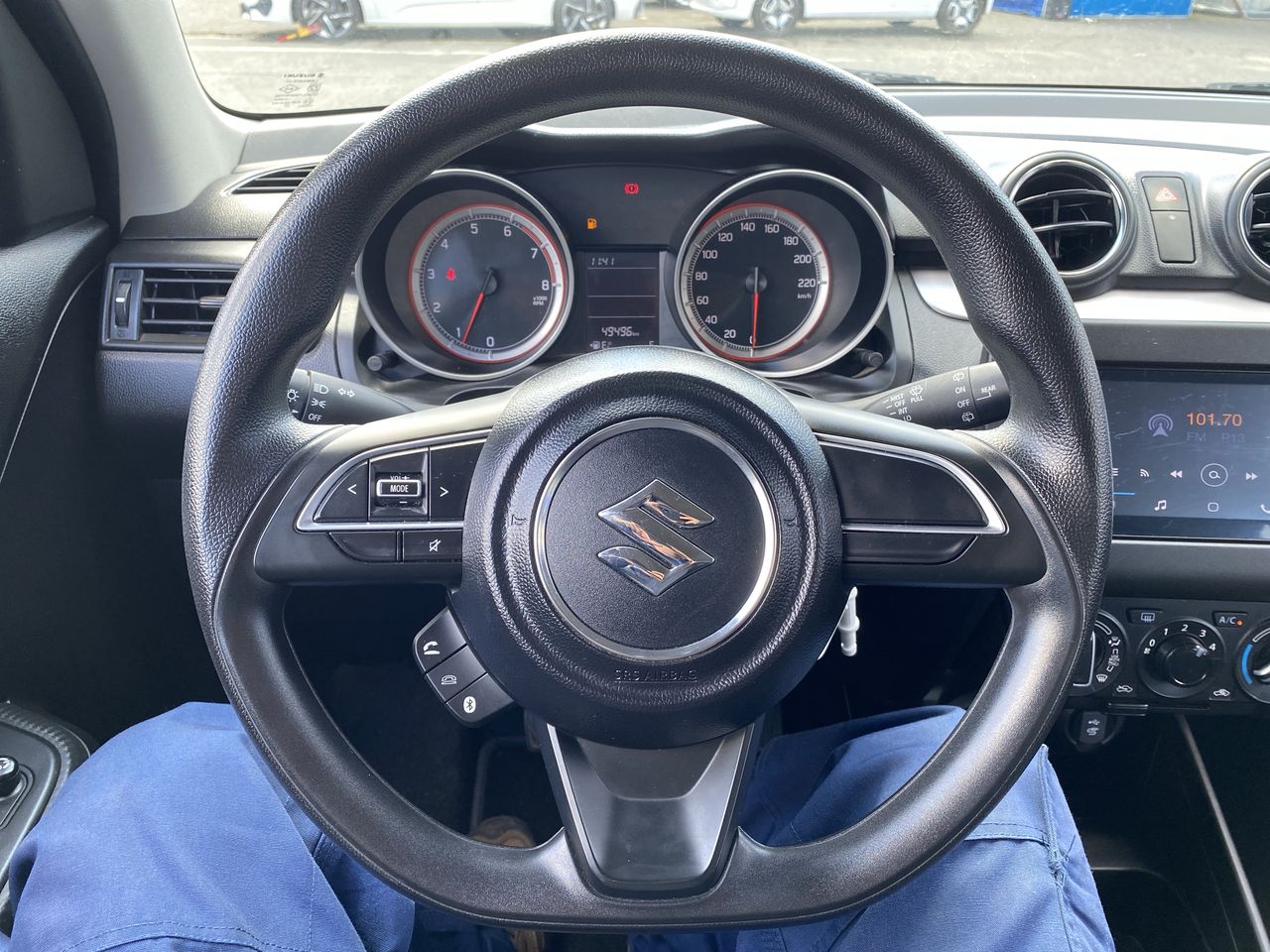 SUZUKI - 23
