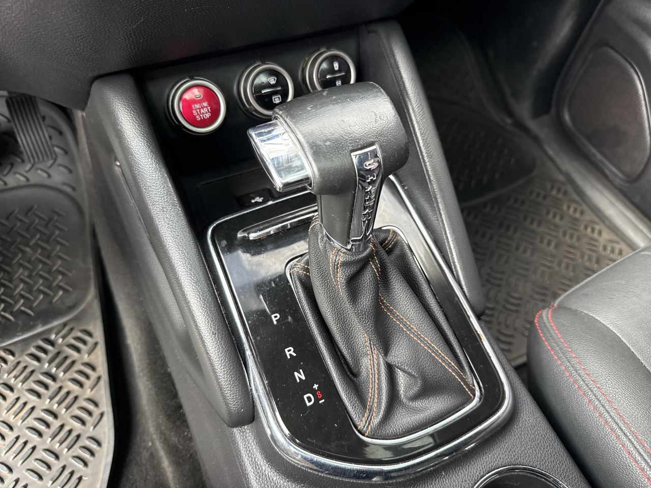 Changan Cx70 — foto 32 de 37
