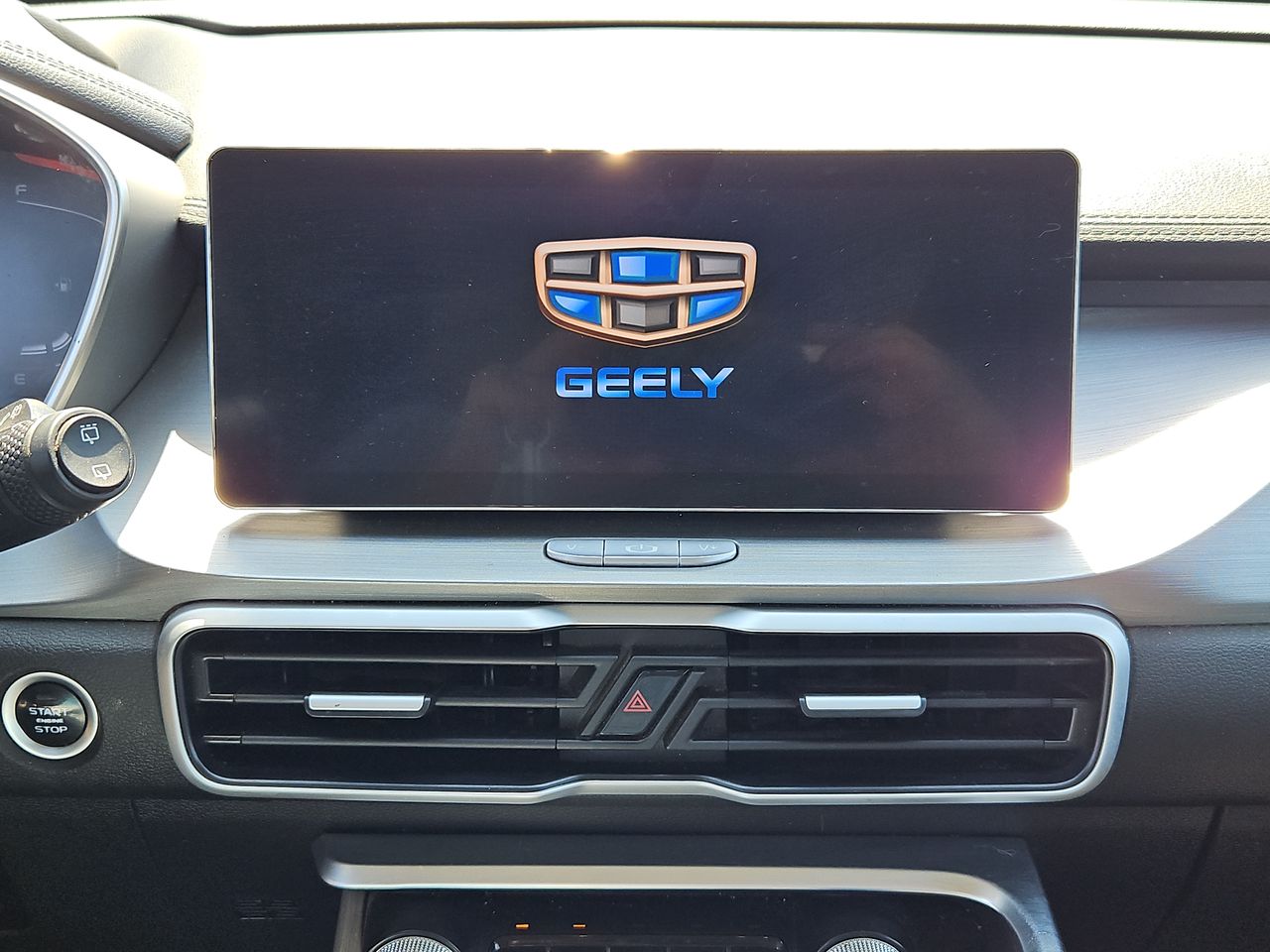 GEELY - 28