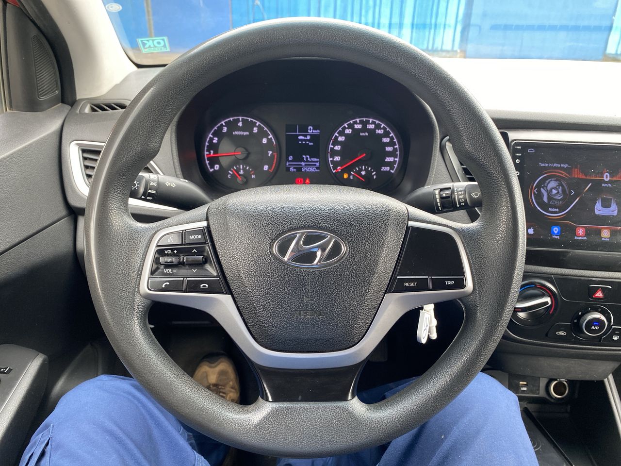 HYUNDAI - 24