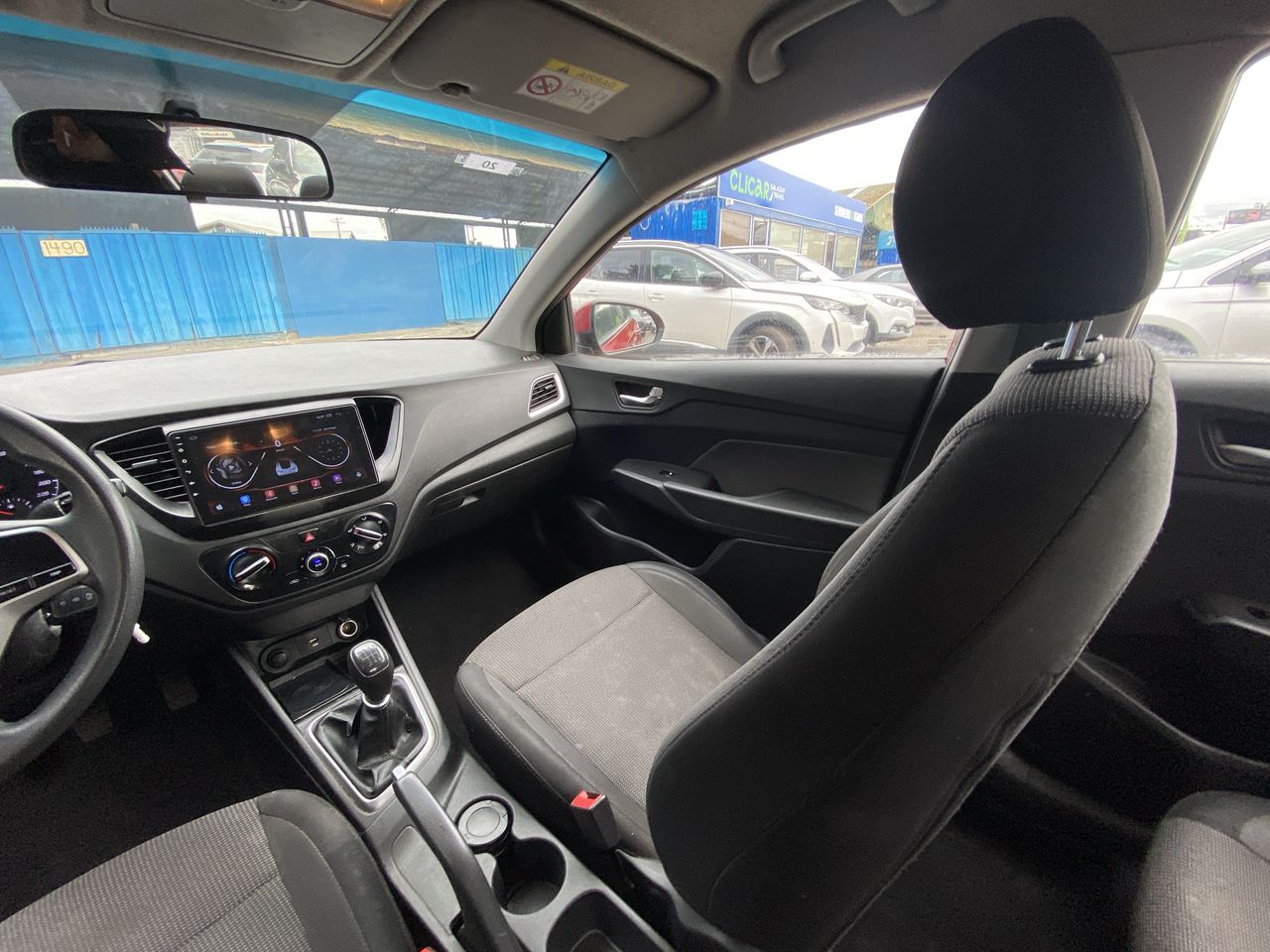 HYUNDAI - 10