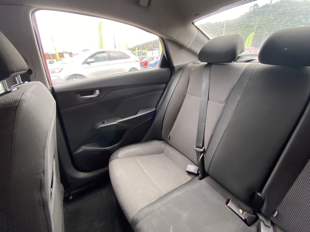 HYUNDAI - 12