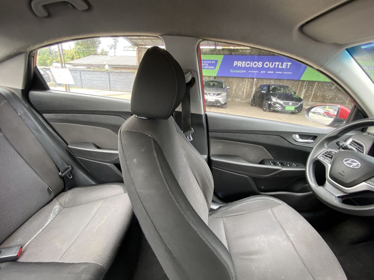 HYUNDAI - 15