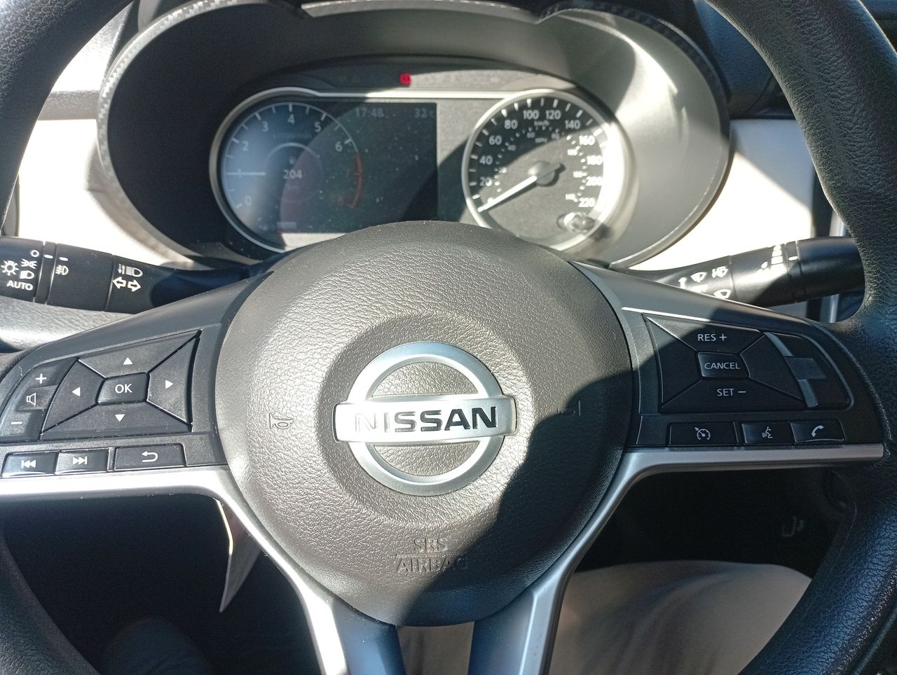 NISSAN - 26