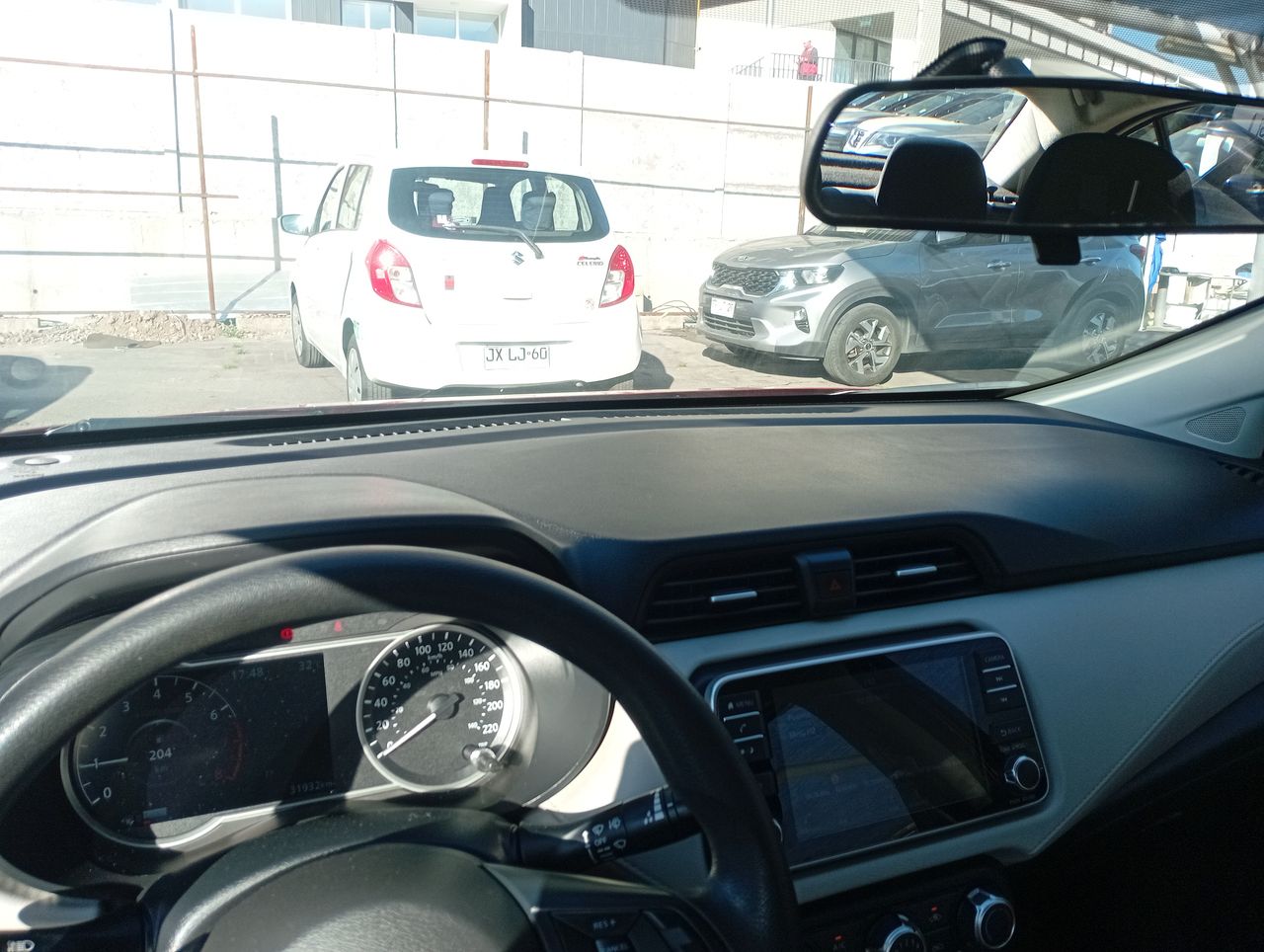 NISSAN - 32
