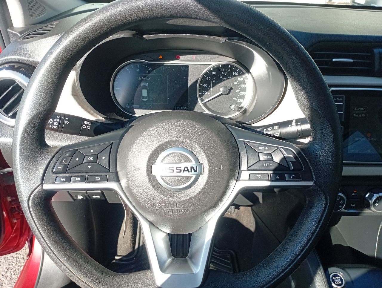 NISSAN - 25