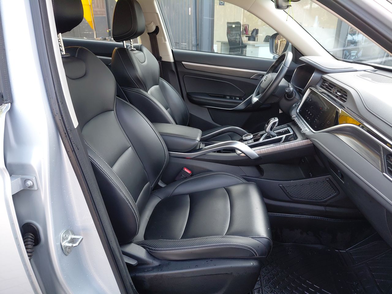 GEELY - 22