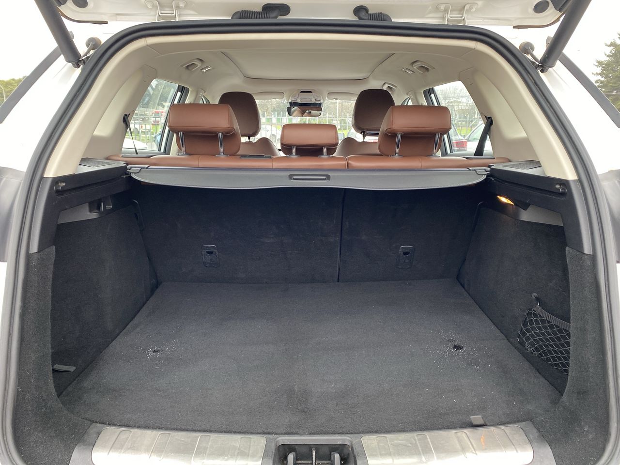 Geely Azkarra — foto 13 de 28