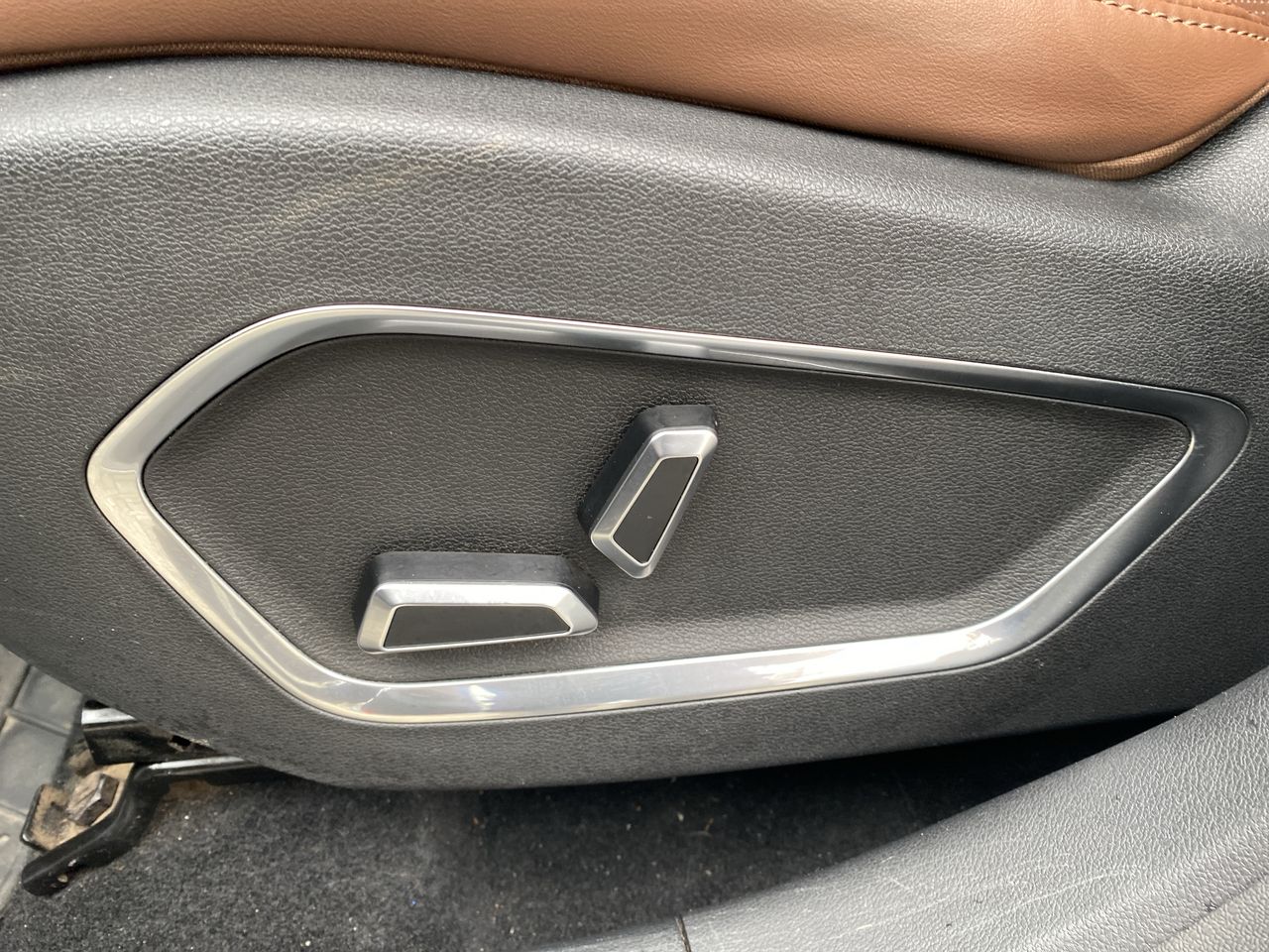 Geely Azkarra — foto 15 de 28