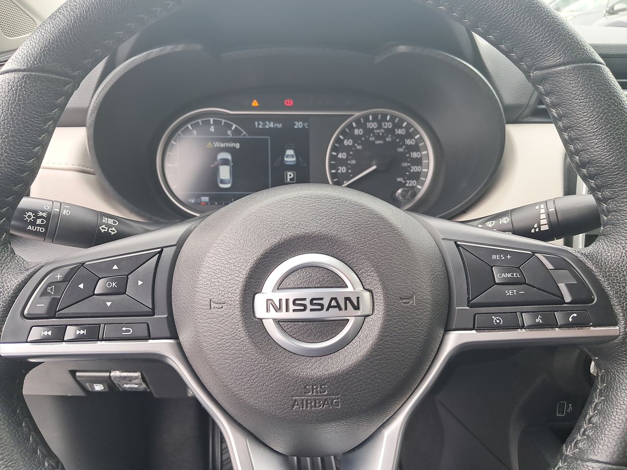 NISSAN - 25