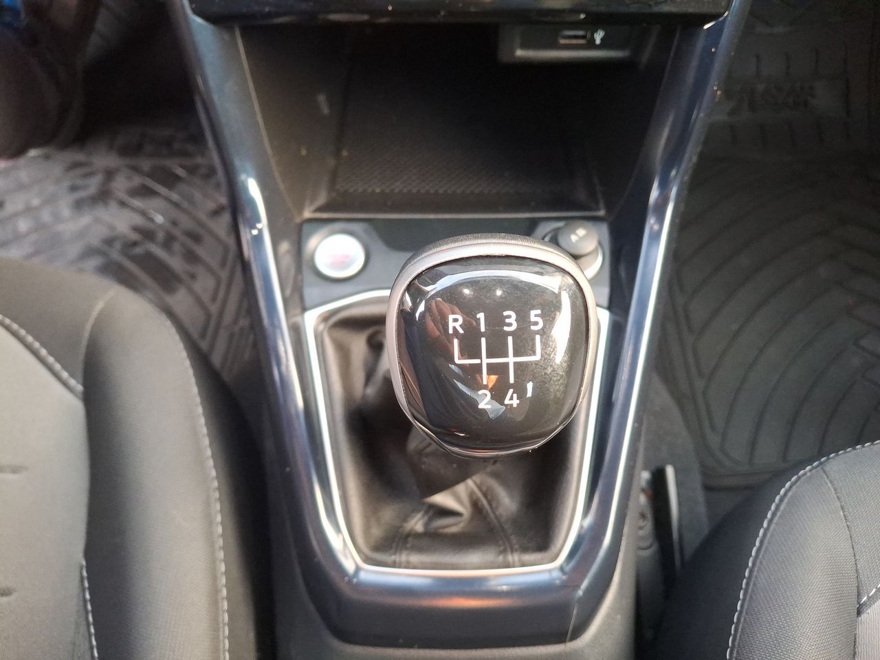 VOLKSWAGEN - 29