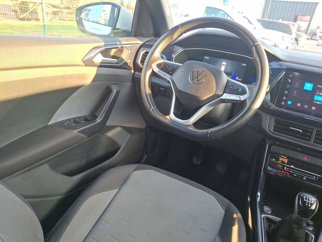 VOLKSWAGEN - 16