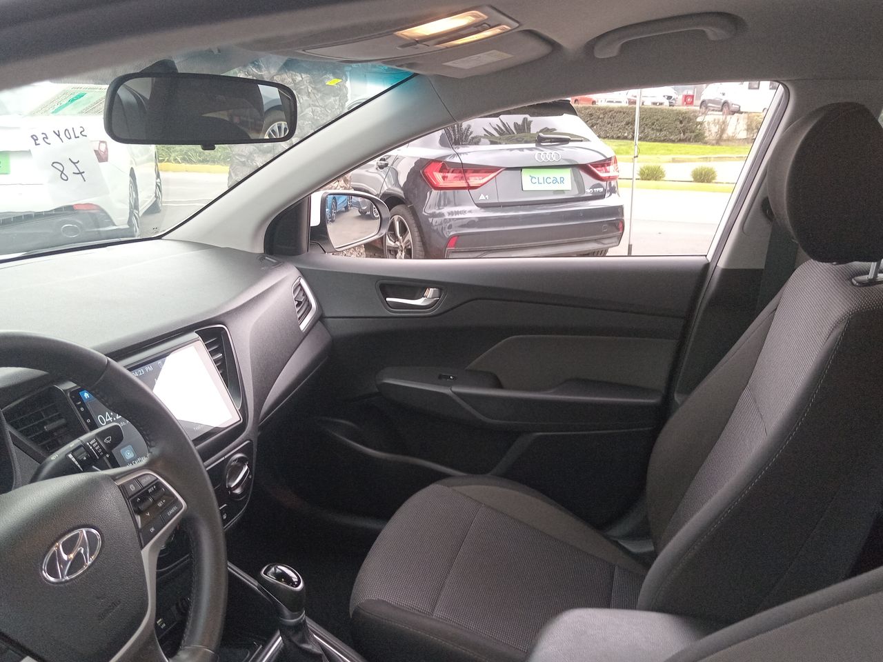 HYUNDAI - 10