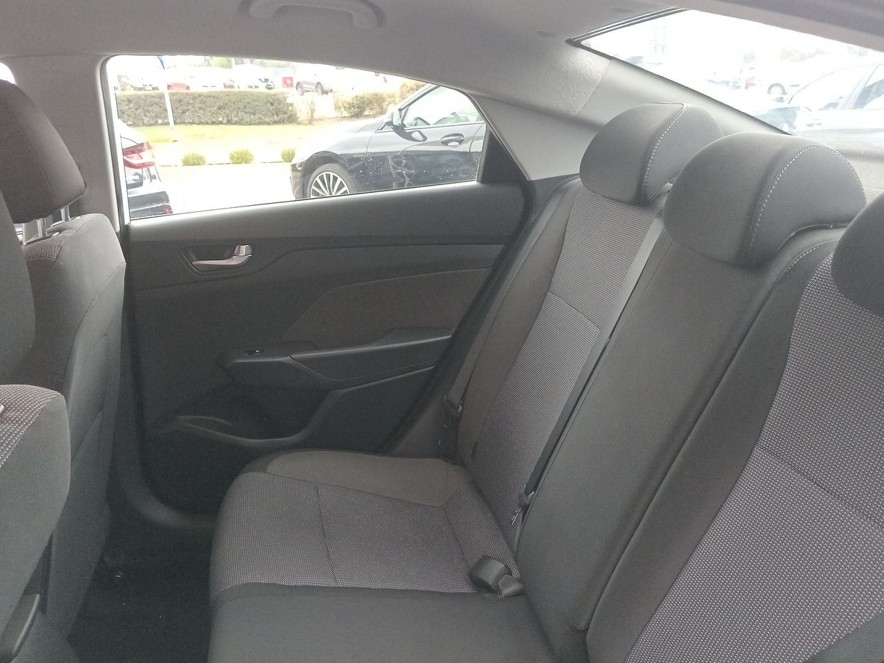 HYUNDAI - 12
