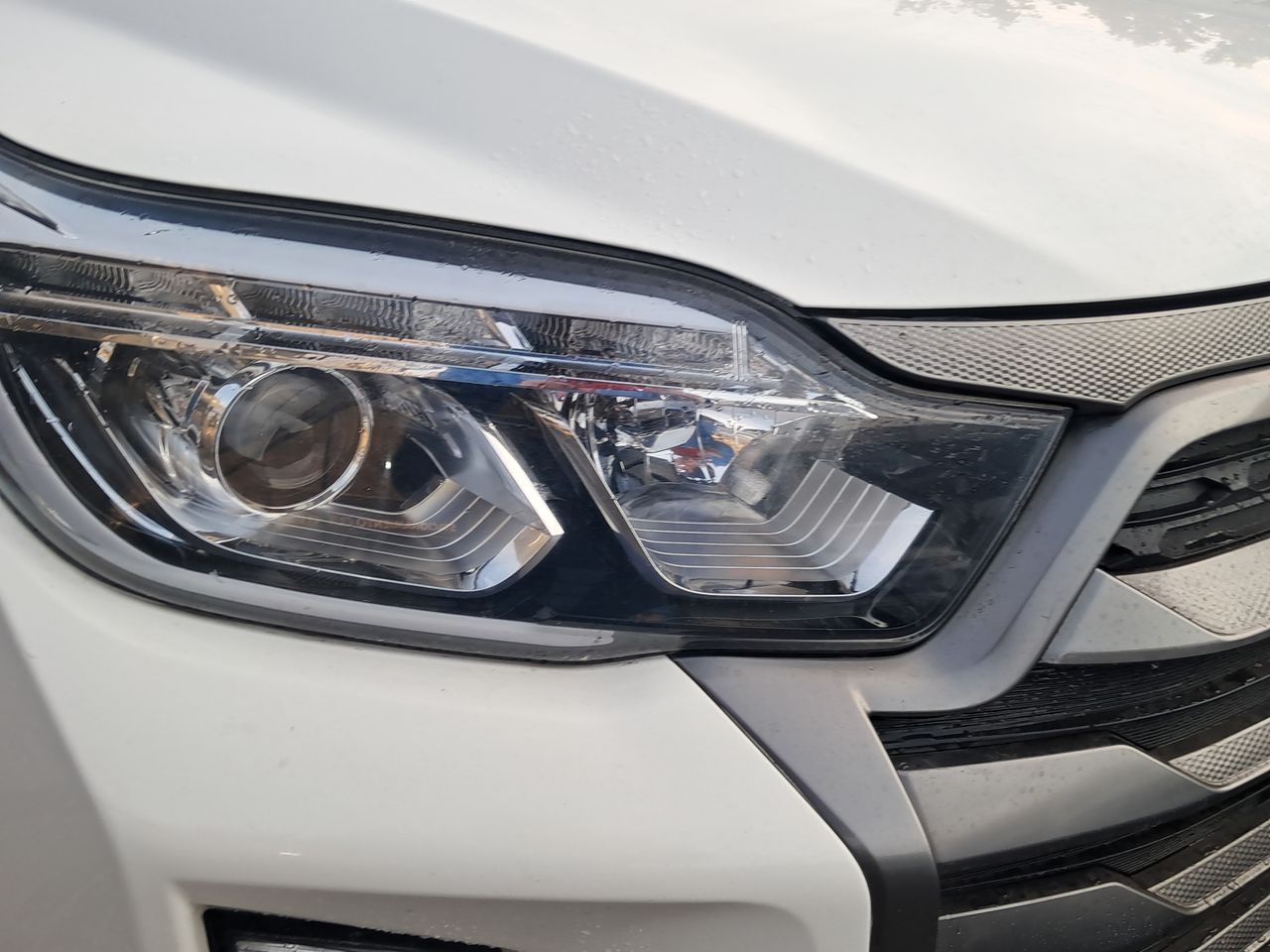 SSANGYONG - 16