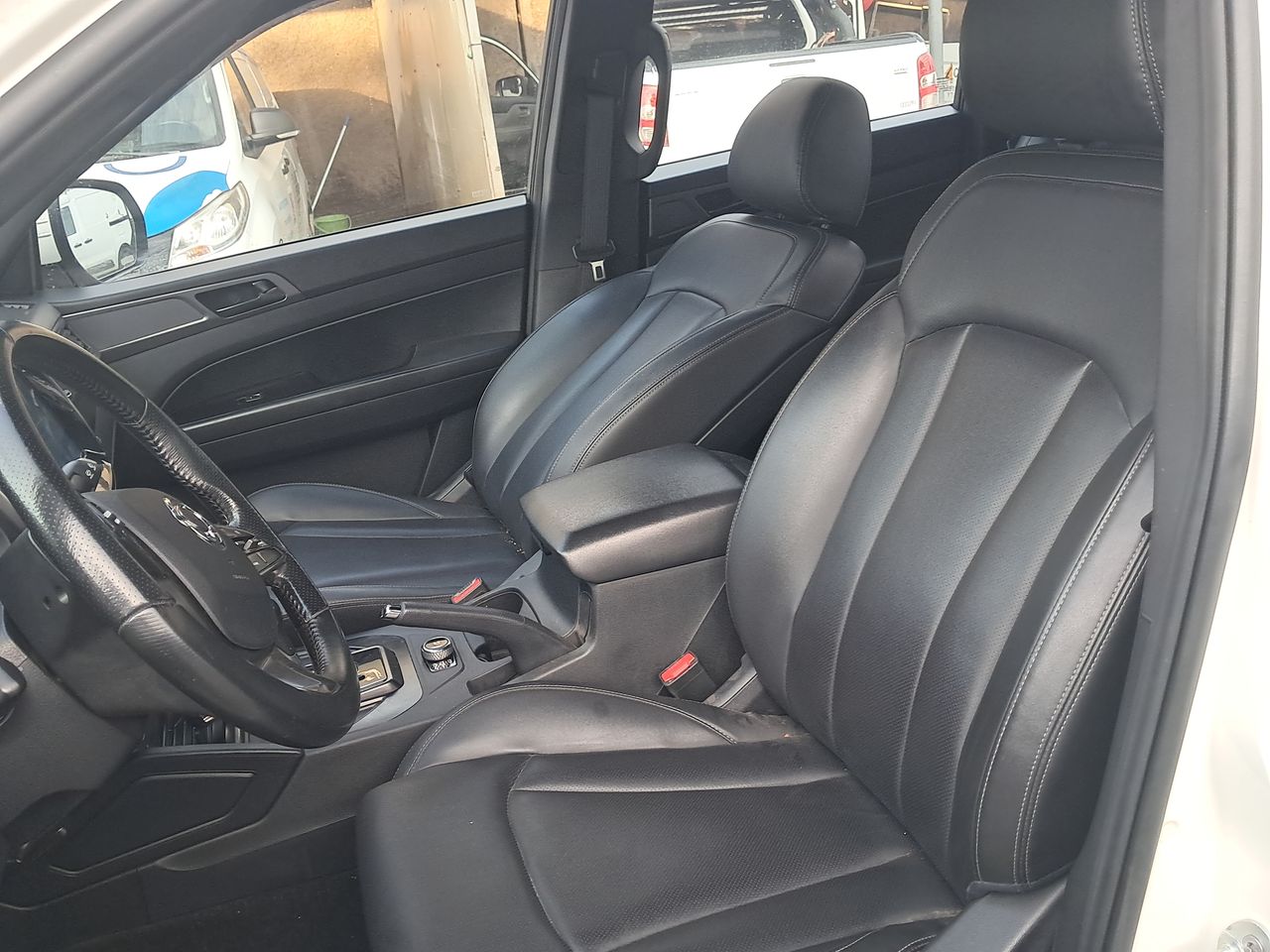 SSANGYONG - 22