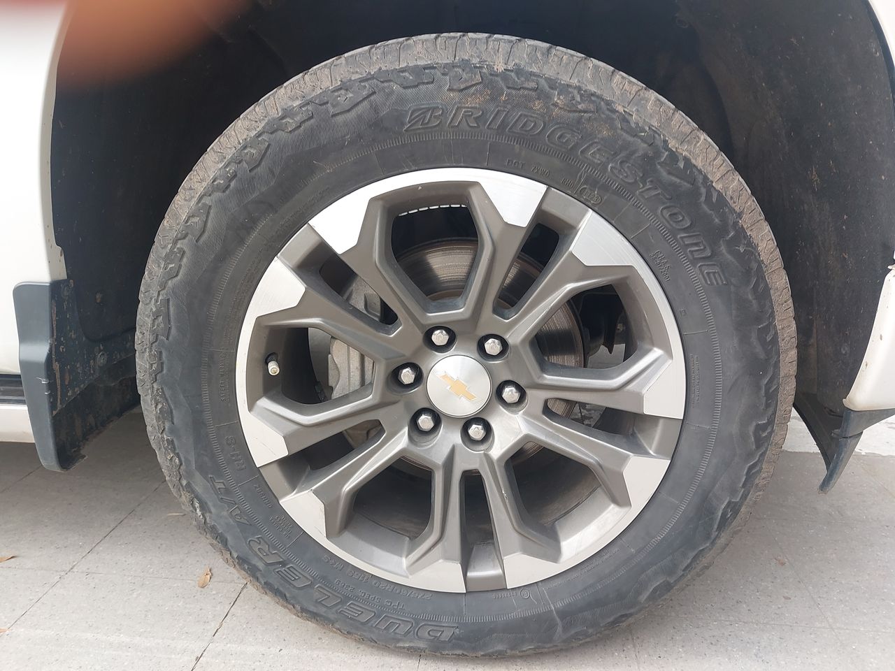 Chevrolet Silverado — foto 8 de 31