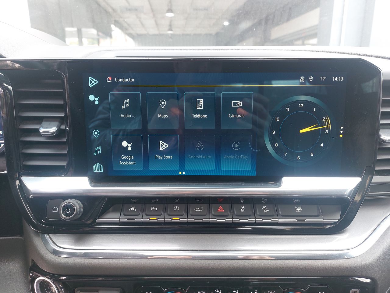 Chevrolet Silverado — foto 20 de 31